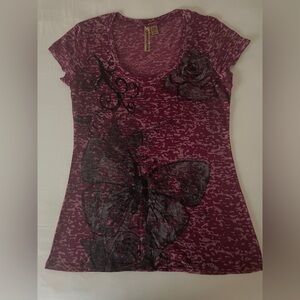 Eyeshadow Magenta Butterfly Graphic Tee Size L
